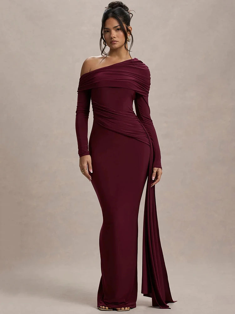Vestido Longo Gola Inclinada Manga Longa