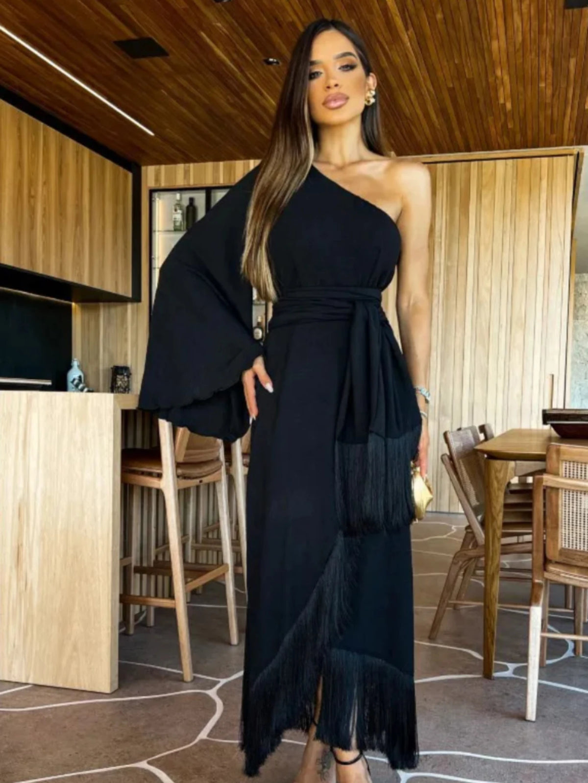 Vestido Maxi Ombro Único com Babados