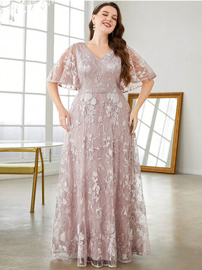Vestido Rosa Longo Plus Size de Manga Curta Bordado em Renda