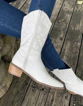 Bota Feminina Branca Western Cano Médio Com Recortes