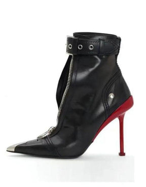 Bota Feminina Preta de Zíper Frontal Fivela de Cinto