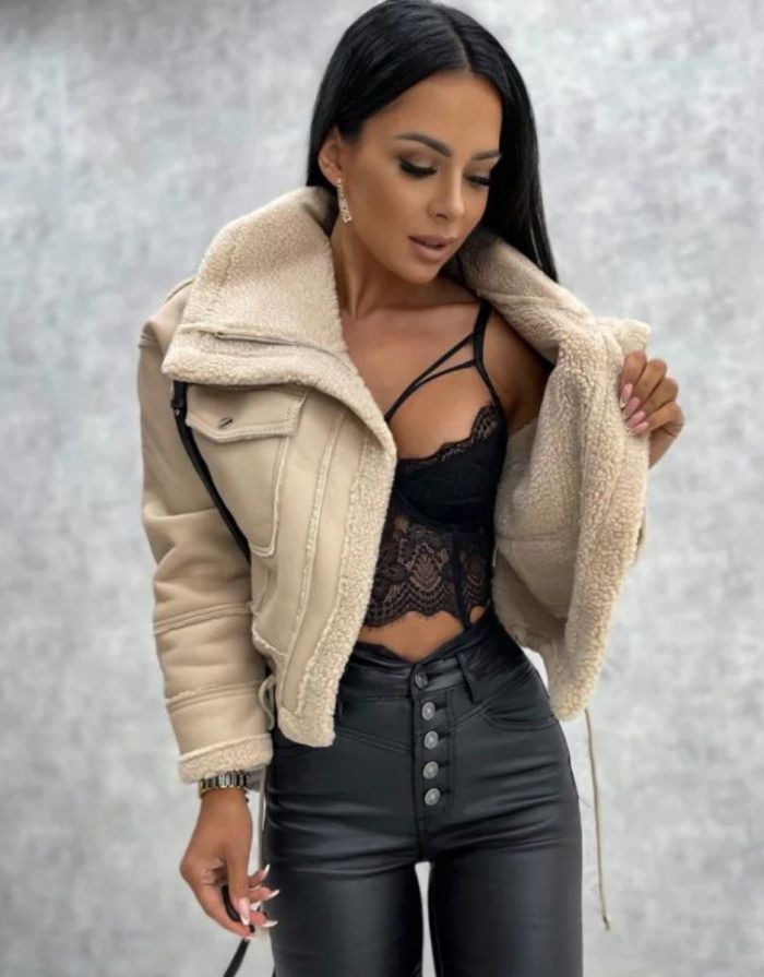 Jaqueta Feminina Bege Couro Faux Fur