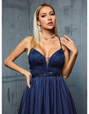 Vestido Azul Marinho Longo Decote em V Bordado Floral