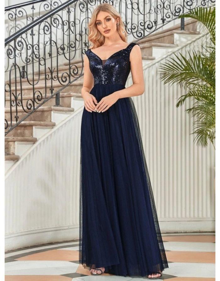 Vestido Azul Marinho Longo Paête em Decote em V