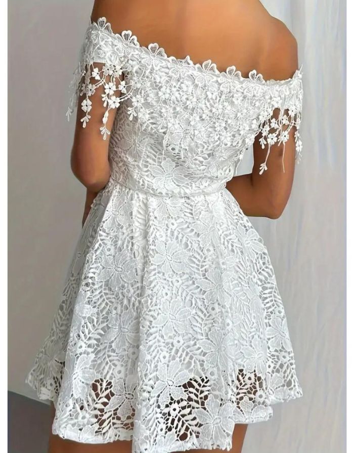 Vestido Branco de Renda Off Ombros