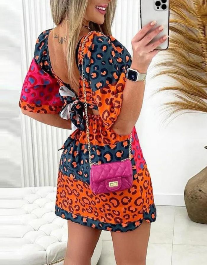 Vestido Estampado Leopardo Curto