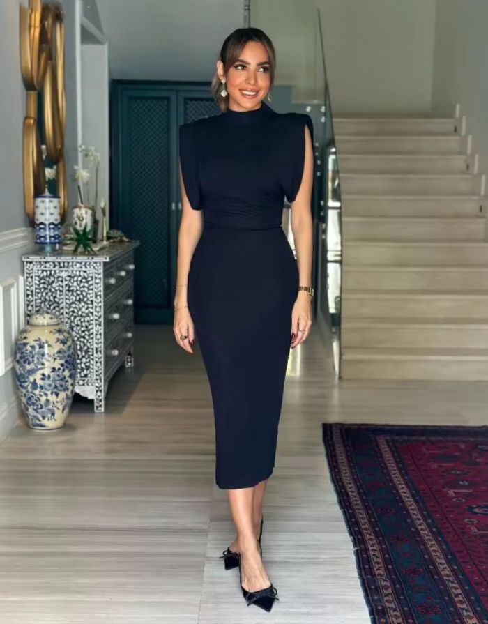 Vestido Preto Midi com Zíper