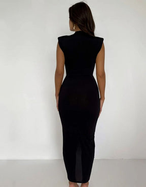 Vestido Preto Midi Plissado Decote em V Profundo