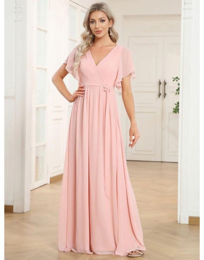 Vestido Rosa Longo Manga Curta Decote em V Chiffon